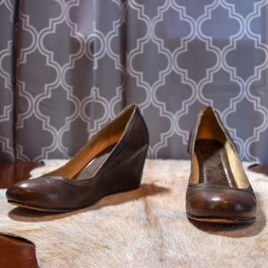 Frye "Carson" wedge pumps